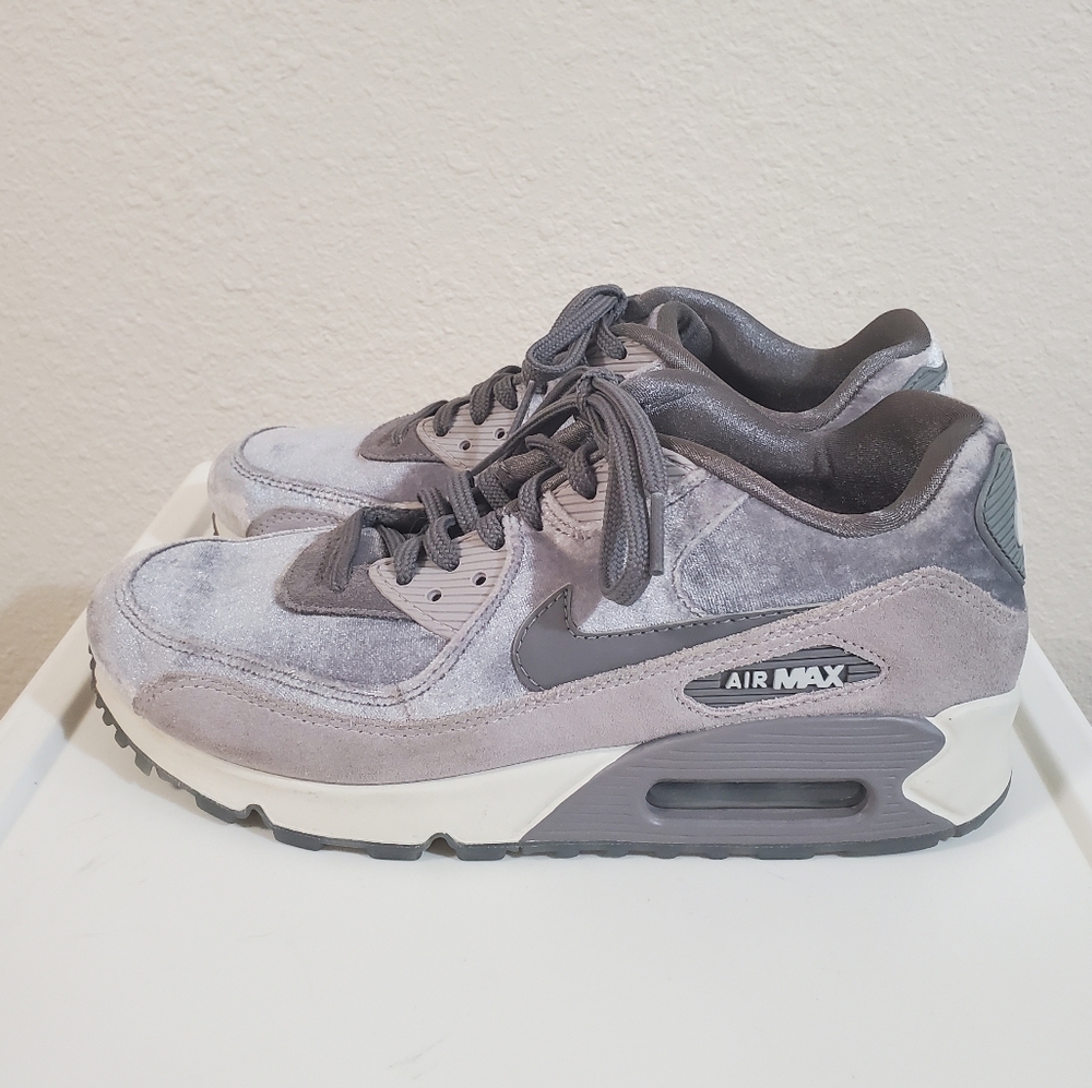 Nike Air Max 90 LX Velvet Gunsmoke